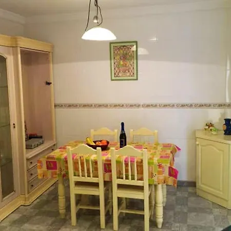 Spacious House Near El With Fenced Garden * El Tablero (Las Palmas)